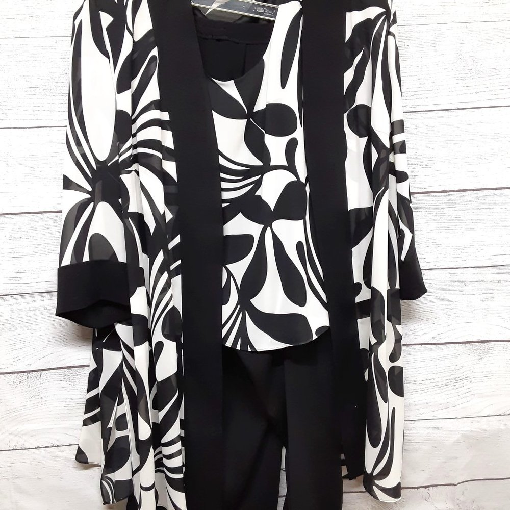 Dana Kay Black and White Pant Suit